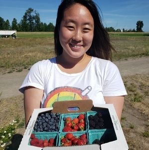 Meet your Posher, Becka